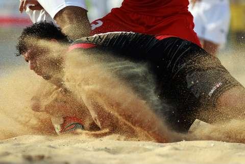Bahrain Qualifies For Semifinals For Beach Soccer Championship 2013 