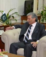 Pakistan Min. Expresses Resolve To Complete IP Gas Project  