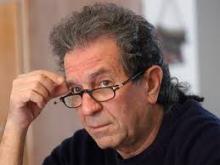Iran filmmaker Mehrjui awarded French Chevalier medal