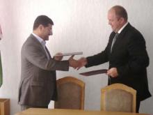 IRNA, Belta Chiefs Sign Co-op Pact In Minsk 