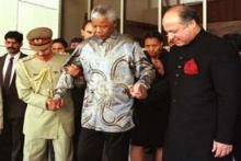 Pakistan Pays Homage To Great S.African Leader Nelson Mandela  