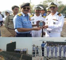 Commander: Indian Navy Ready To Send Flotilla To Iran  