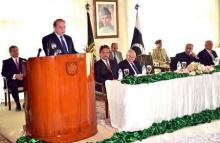 Pakistan PM Says Will Improve Ties With Neighbors 