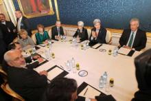 Zarif end talks with EU3, starts bilateral negotiations with Hammond