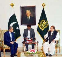 Pakistan PM calls for expansion of all-out ties with Iran