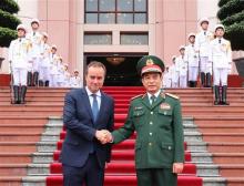 Vietnam treasures strategic partnership with France: Defence Minister