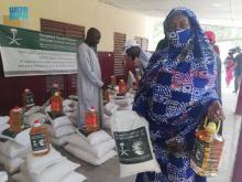 KSrelief Distributes 887 Ramadan Food Baskets in Chad