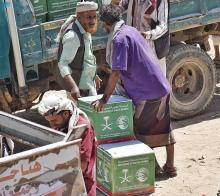 KSrelief Distributes More than 26 Tons of Food Baskets in Abyan Governorate, Yemen