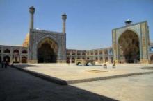 Iran Pres.: Isfahan Ancient Congregational Mosque Belongs To Mankind 