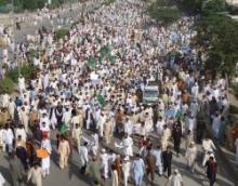 Shias Staged Sit-in Against Target Killing Of Leader In Karachi 