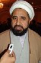 Religious Leader Pays Homage To Imam Khomeini 