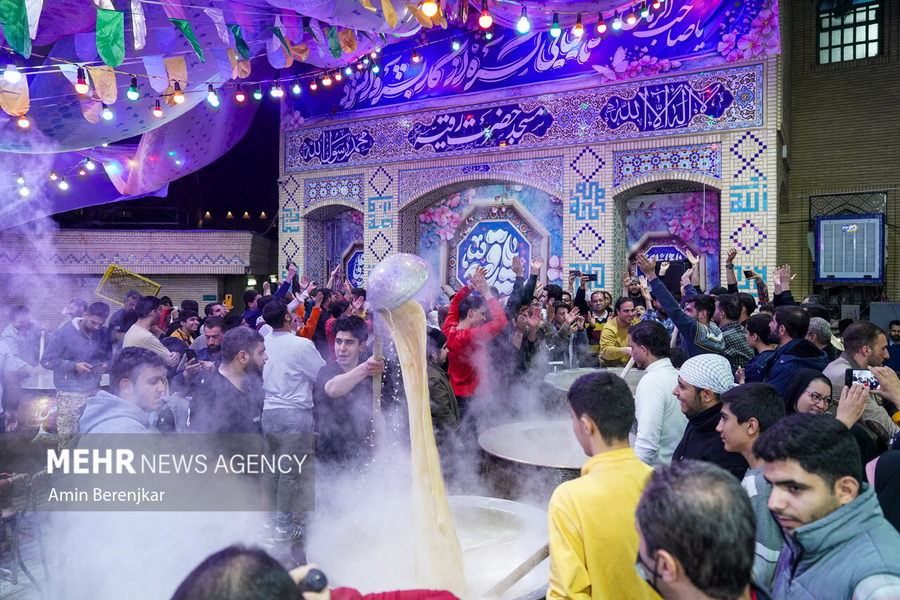 Cooking 30 Tons of "Samani" in Shiraz