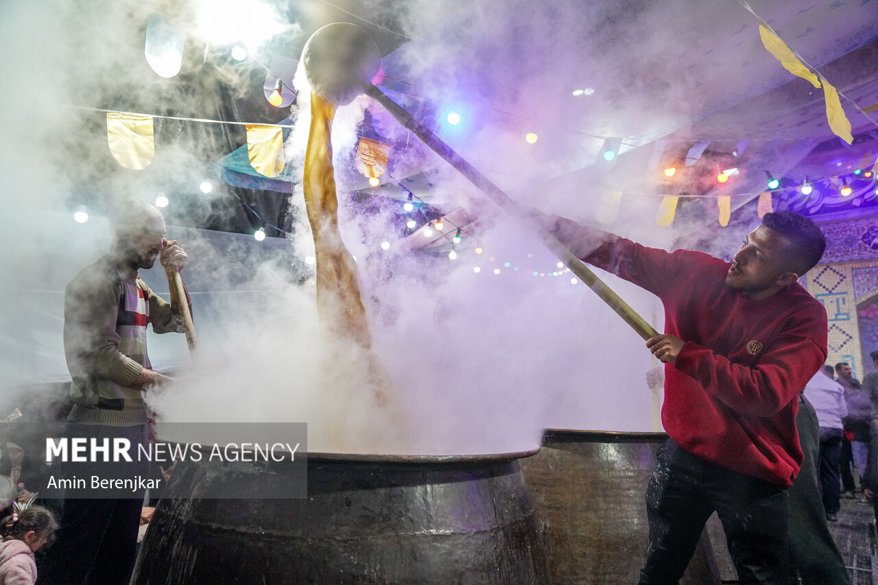 Cooking 30 Tons of "Samani" in Shiraz