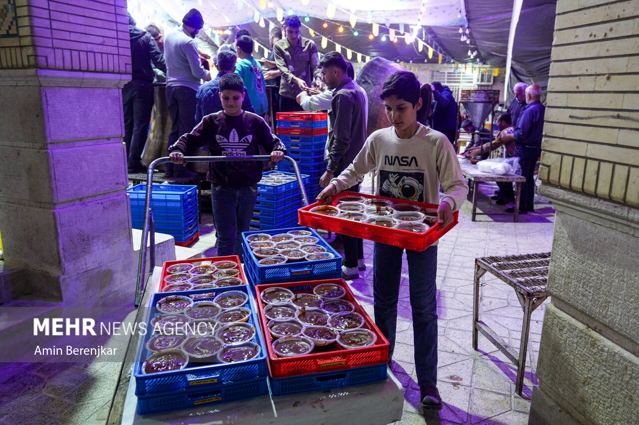 Cooking 30 Tons of "Samani" in Shiraz