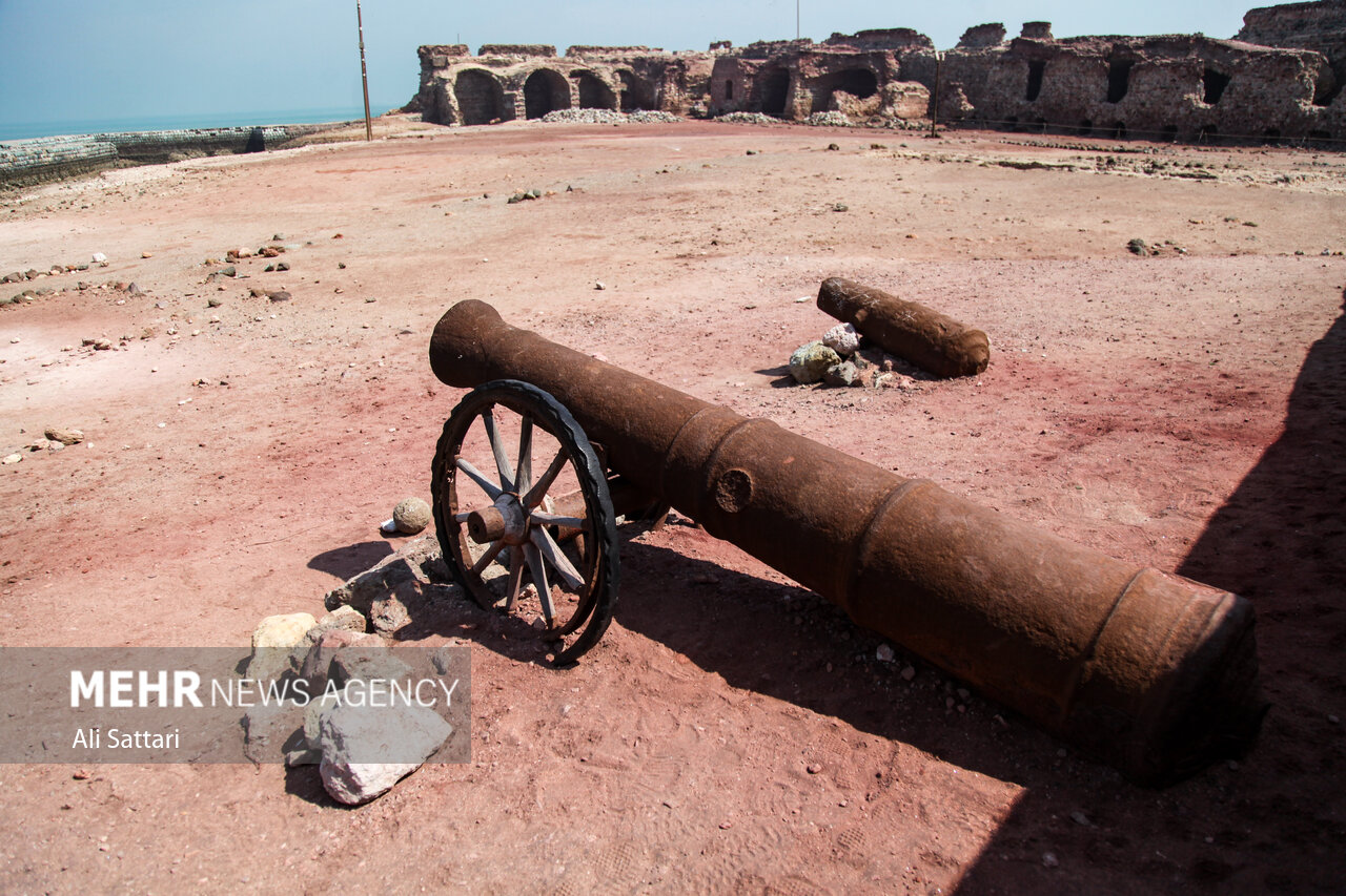 Must-see Hormuz Portuguese Castle in southern Iran