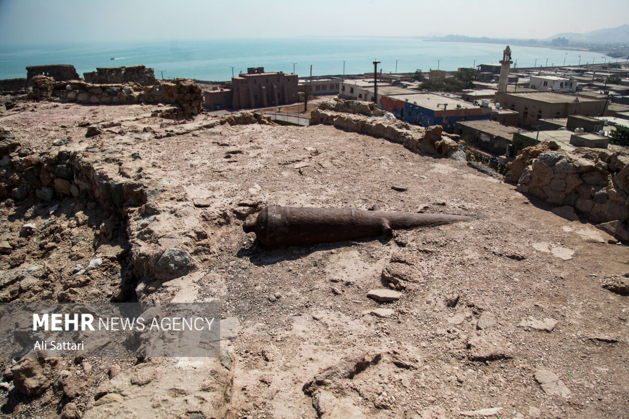 Must-see Hormuz Portuguese Castle in southern Iran