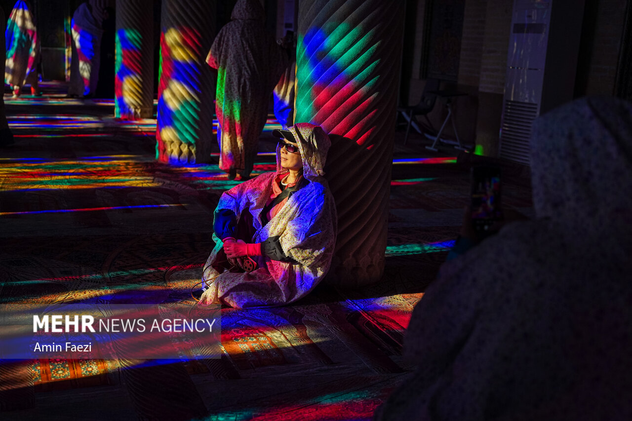 Foreign tourists visit Nasir al-Mulk Mosque in Shiraz