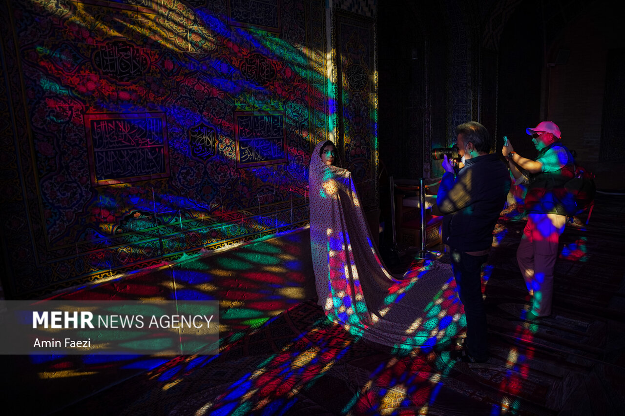 Foreign tourists visit Nasir al-Mulk Mosque in Shiraz