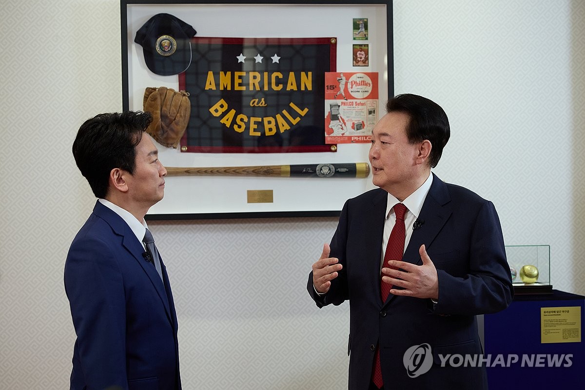 Yoon's special interview with KBS
