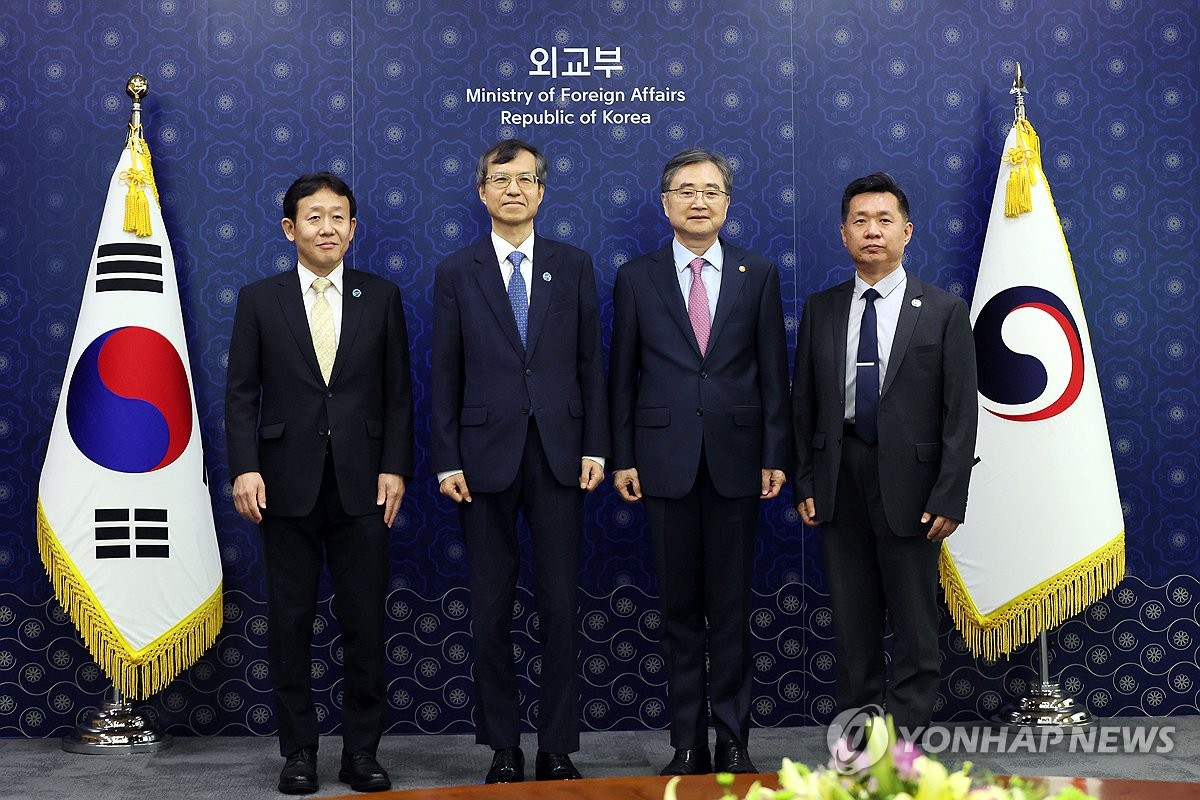 FM meets Trilateral Cooperation Secretariat officials