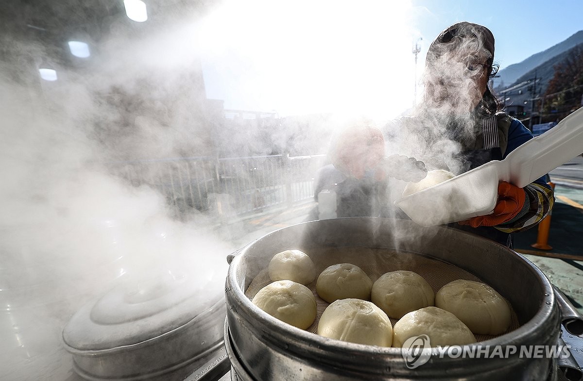 Street of fluffy steamed buns