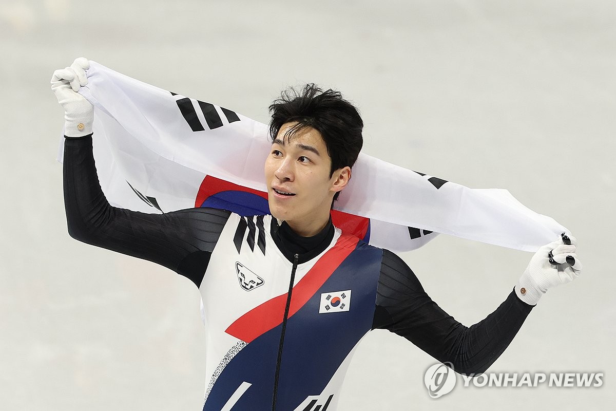 Silver medalist Hwang Dae-heon