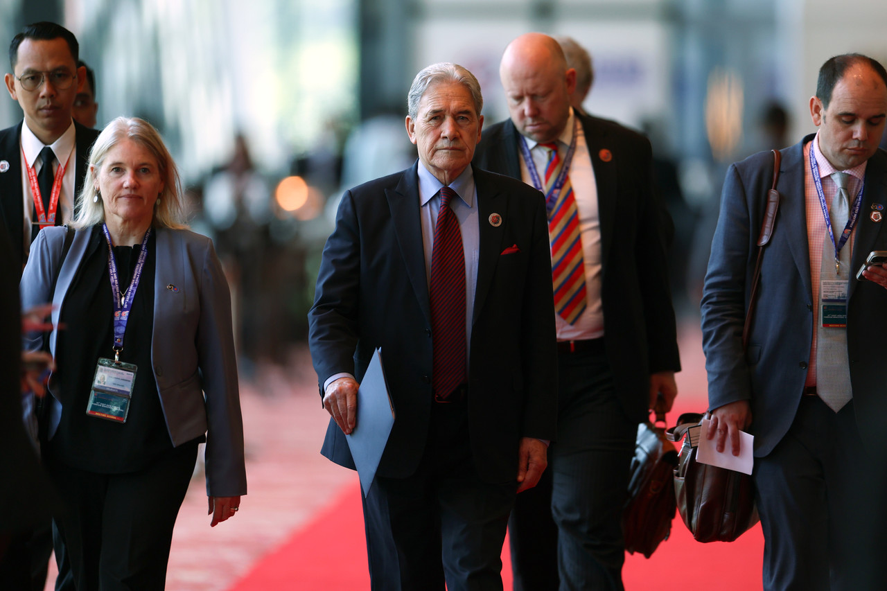 KUALA LUMPUR, July 11 -- New Zealand's Foreign Minister Winston Peters attends the 15th East Asia Summit Foreign Ministers’ Meeting in conjunction with the 58th ASEAN Foreign Ministers’ Meeting (AMM) and related meetings at the Kuala Lumpur Convention Centre Friday.  -- fotoBERNAMA (2025) COPYRIGHT RESERVED