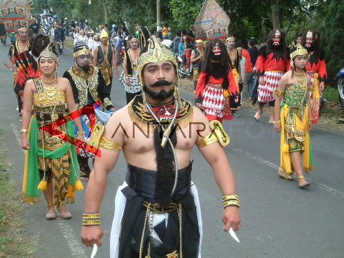 RITUAL Grebeg Memetri
