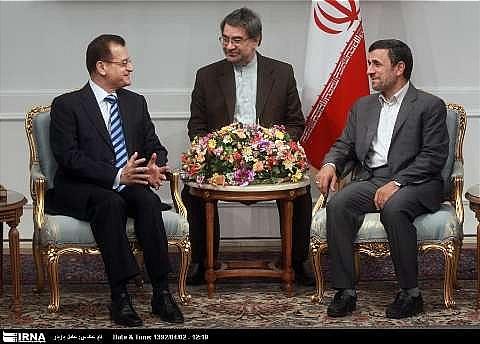 Ahmadinejad Meets With Visiting Lebanese FM Adnan Mansour 