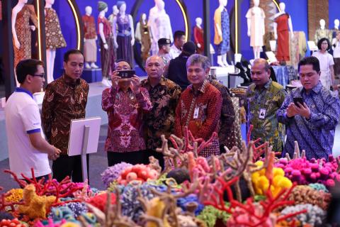 Indonesian President Jokowi sees Micro, Small, and Medium Enterprise expo in Jakarta.