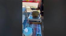durian vendor