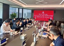 Delegates at the meeting (Photo: petrovietnam.petrotimes.vn)