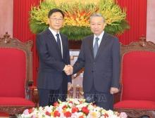 General Secretary of the CPV Central Committee and President To Lam (right) receives Liu Ning, member of the CPC Central Committee and Secretary of the CPC Committee of China’s Guangxi Zhuang Autonomous Region, in Hanoi on August 28. (Photo: VNA)