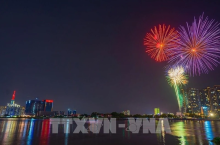 Firework displays will be held in HCM City in celebration of the 50th anniversary of the Liberation of the South and National Reunification. (Photo: VNA)