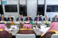 Minister of Industry Discusses Cooperation with Malaysian Counterpart 