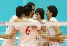 First VP joins spectators of Iran-Germany volleyball game