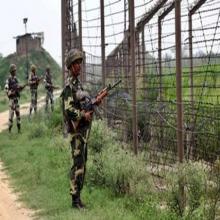 Pakistan troops target civilian areas, one injured