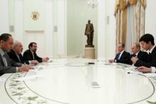 Zarif, Putin Meet In Moscow, Discuss Bilateral Ties  