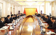 At the meeting between Minister of Construction Tran Hong Minh and Chinese Minister of Transport Liu Wei (Photo: Ministry of Construction)