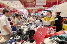 Buoyant middle class drives domestic retail market development: insiders