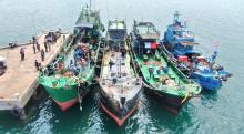 oil smuggling boats 
