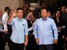 JAKARTA, March 21 (Bernama) -- Indonesia's General Elections Commission (KPU) officially announced Prabowo Subianto (right)-Gibran Rakabuming Raka as the winners of the 2024 presidential and vice-presidential elections (Pilpres).