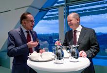 BERLIN, March 12 -- Malaysia's Prime Minister Anwar Ibrahim (left) was accompanied by his German counterpart Chancellor Olaf Scholz when breaking fast at an official welcome ceremony in conjunction with his six-day visit to Germany at the Federal Chancellery, today.  -- photoBERNAMA 