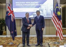  KUALA LUMPUR, June 8  -- Malaysia's Foreign Minister   Mohamad Hasan (right) shaking hands with New Zealand Deputy Prime Minister and Foreign Affairs Minister Winston Peters at the Malaysia-New Zealand Annual Foreign Minister's Meeting Friday.  --fotoBERNAMA (2024) COPYRIGHT RESERVED