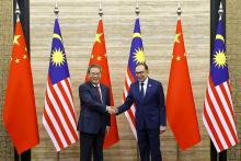 PUTRAJAYA, June 19 -- Prime Minister Datuk Seri Anwar Ibrahim and Chinese Premier Li Qiang present to witness the exchange of a total of 14 memoranda of understandings, agreements (MoUs/MoAs), protocol and joint statement involving nine ministries between Malaysia and China at Perdana Putra --photoBERNAMA 