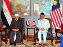 The Grand Imam of Al-Azhar Al-Sharif Prof Dr Ahmad Muhammad Ahmad At-Tayyeb with Malaysian PM, 