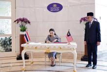 Thai Prime Minister Paetongtarn Shinawatra and Malaysia's Prime Minister Anwar Ibrahim in Putrajaya recently. -- fotoBERNAMA