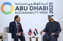 ABU DHABI, Jan 14 -- Prime Minister Datuk Seri Anwar Ibrahim (left) pays a courtesy call on United Arab Emirates (UAE) President and Abu Dhabi Ruler Sheikh Mohamed bin Zayed Al Nahyan during the Abu Dhabi Sustainability Week (ADSW) 2025 at the Abu Dhabi National Exhibition Centre (ADNEC) today. --fotoBERNAMA