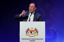 LONDON, Jan 18 -- Prime Minister Datuk Seri Anwar Ibrahim delivering a speech at the dinner and meet-and-greet session with the Malaysian diaspora in the United Kingdom today.  --fotoBERNAMA (2025) 