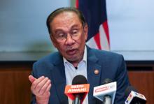 LONDON, Jan 18 -- Prime Minister Datuk Seri Anwar Ibrahim answered questions during a press conference regarding his working visit to the United Kingdom today.  --fotoBERNAMA (2025) 